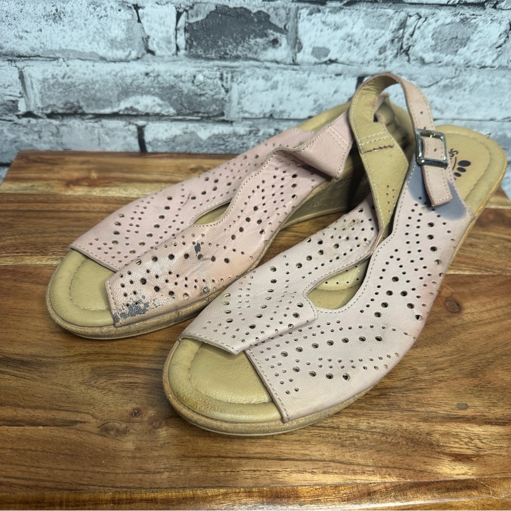 EUC Spring Step Women's Pink Perforated Wedges Size 11 US / 42 UK - Picture 5 of 14